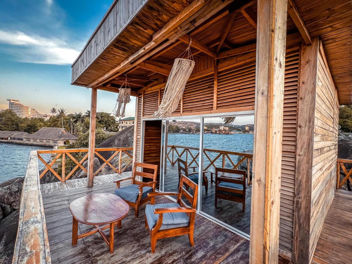Single Cabin With Lake View Мванза Екстер'єр фото